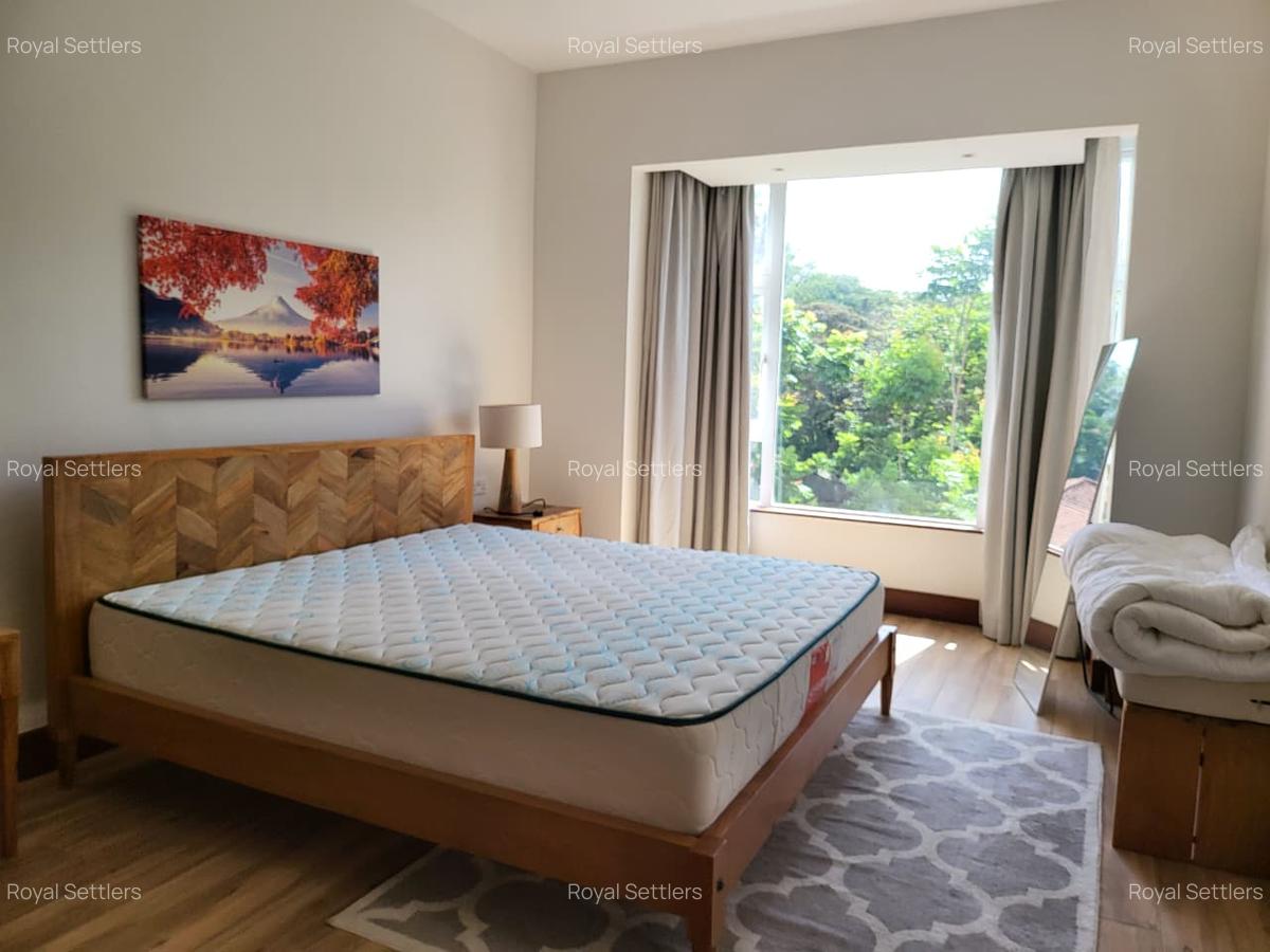 Furnished 3 Bed Apartment with En Suite at City Park Drive - 10