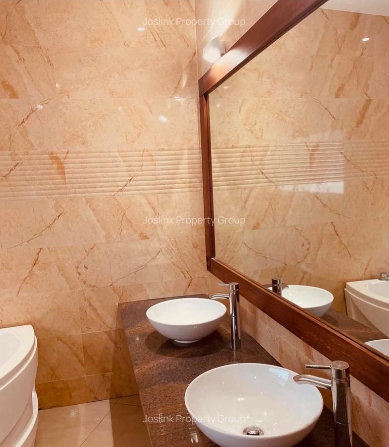 3 Bed Apartment with En Suite at Mt Kenya - 10