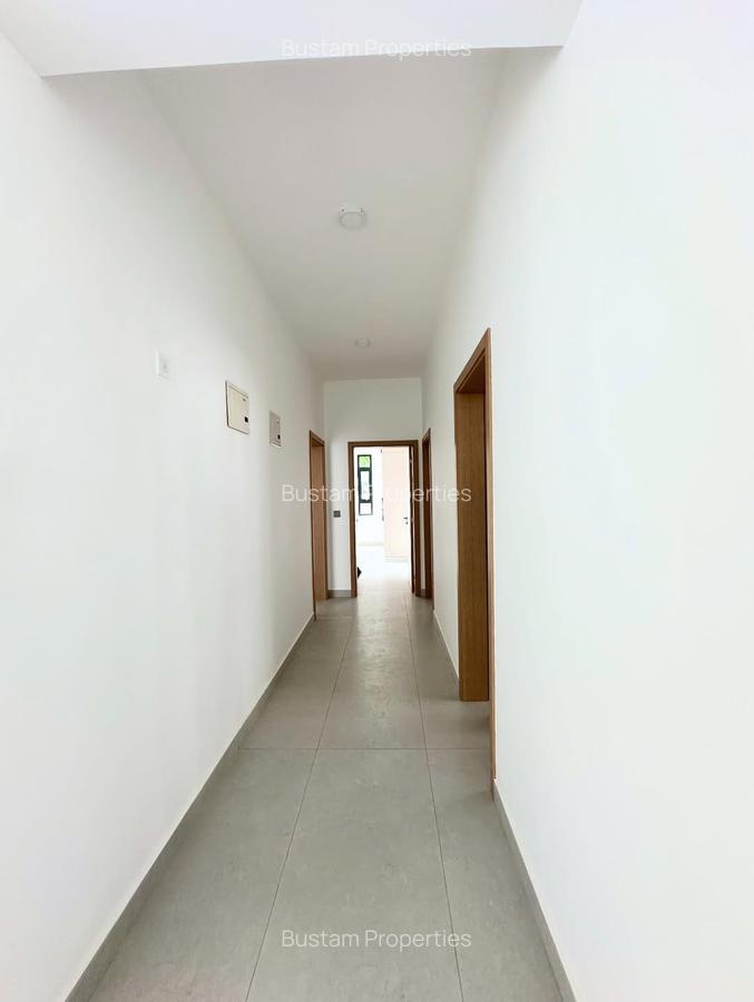 3 Bed Apartment with En Suite in Brookside - 3
