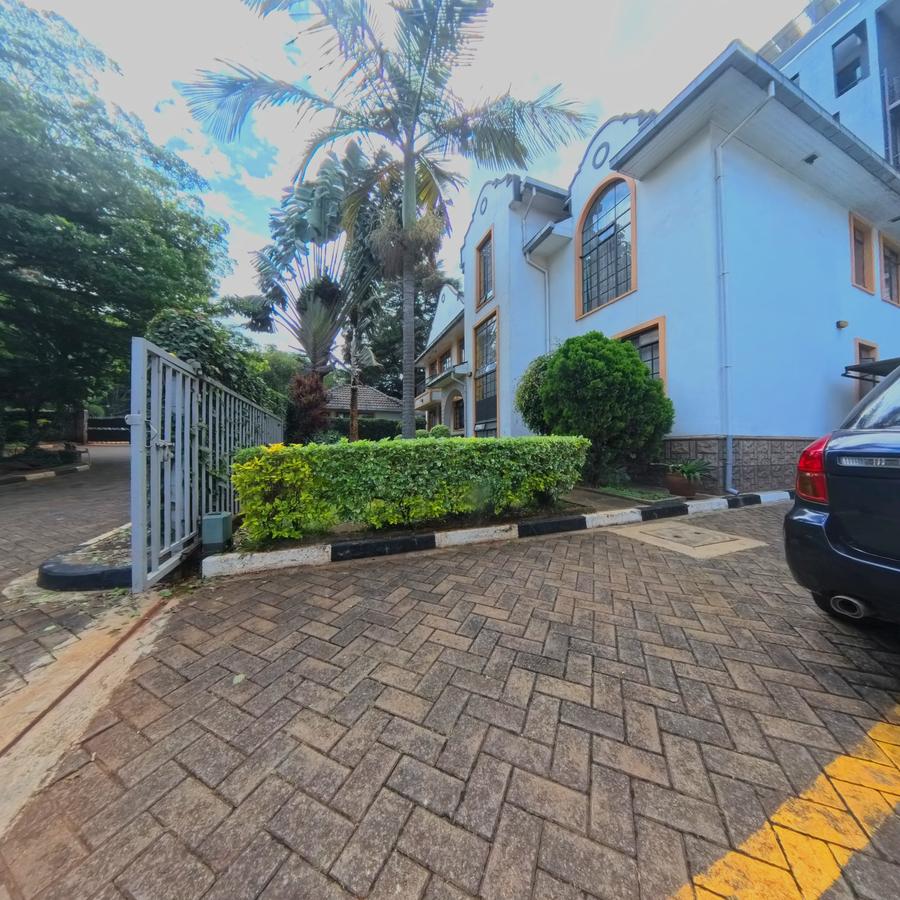 4 Bed Townhouse with En Suite at Mugumo Road - 1