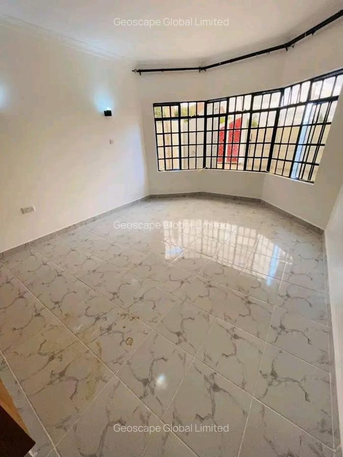 4 Bed House with En Suite in Kitengela - 2