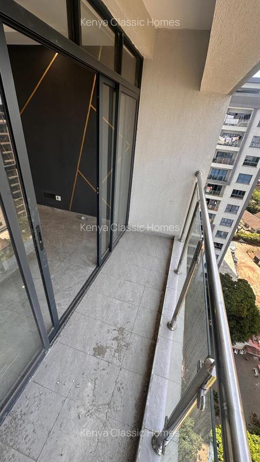 2 Bed Apartment with En Suite at Lavington - 8