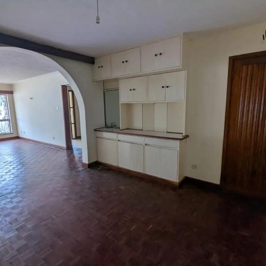 4 Bed Townhouse in Riverside - 4