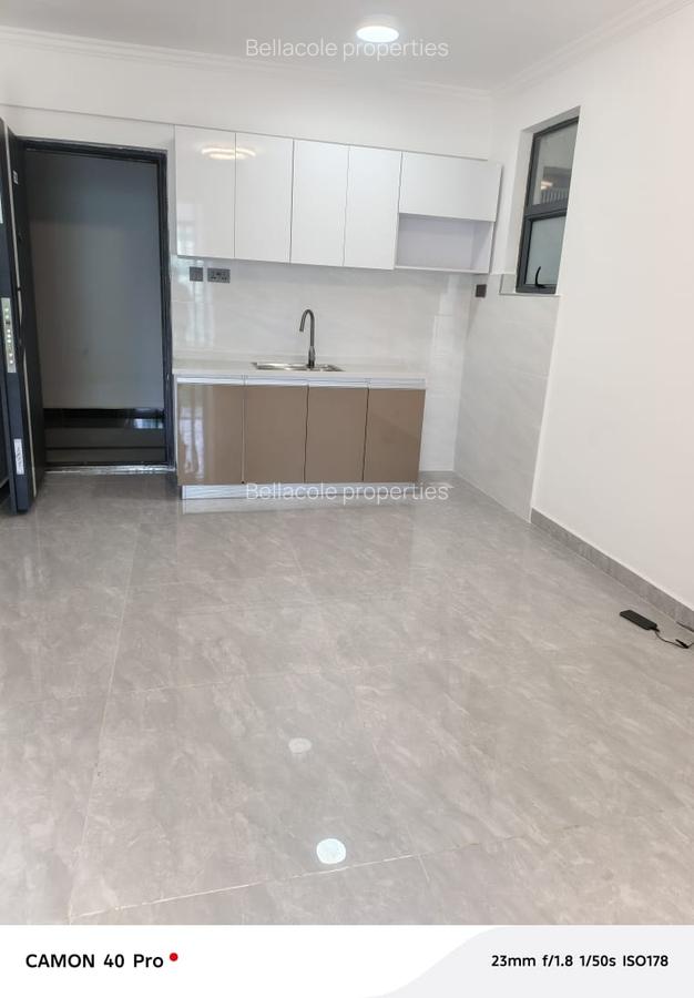 1 Bed Apartment with Gym in Kilimani - 11