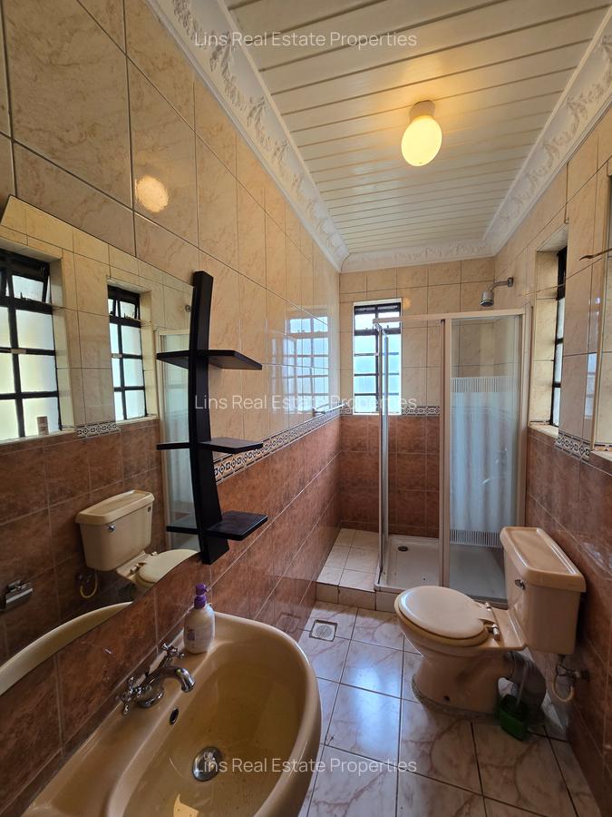 5 Bed House with En Suite in Loresho - 12