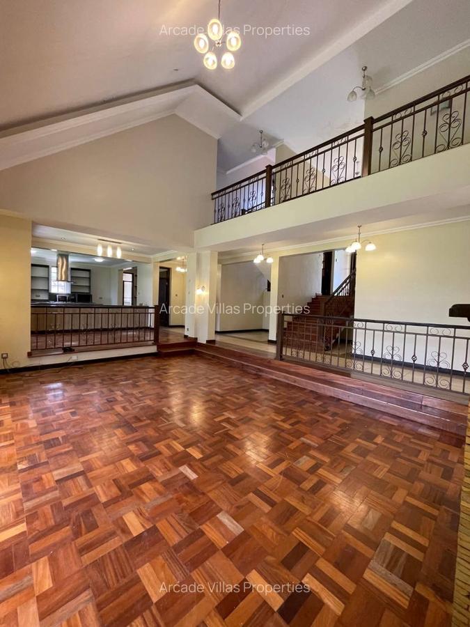 4 Bed Villa with Staff Quarters in Rosslyn - 9