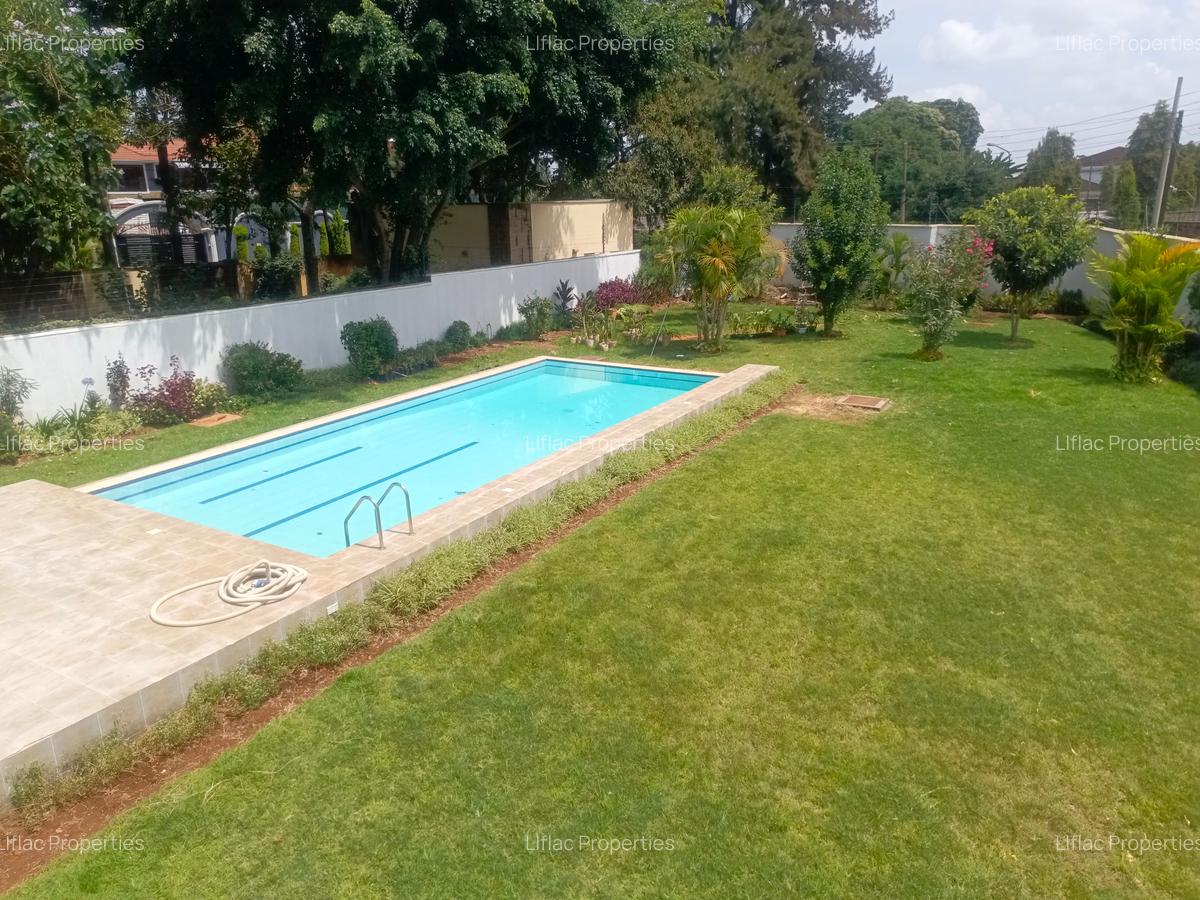 5 Bed House with En Suite in Runda - 3