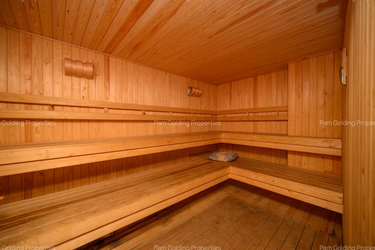 Serviced 2 Bed Apartment with En Suite at 1St Avenue - 18