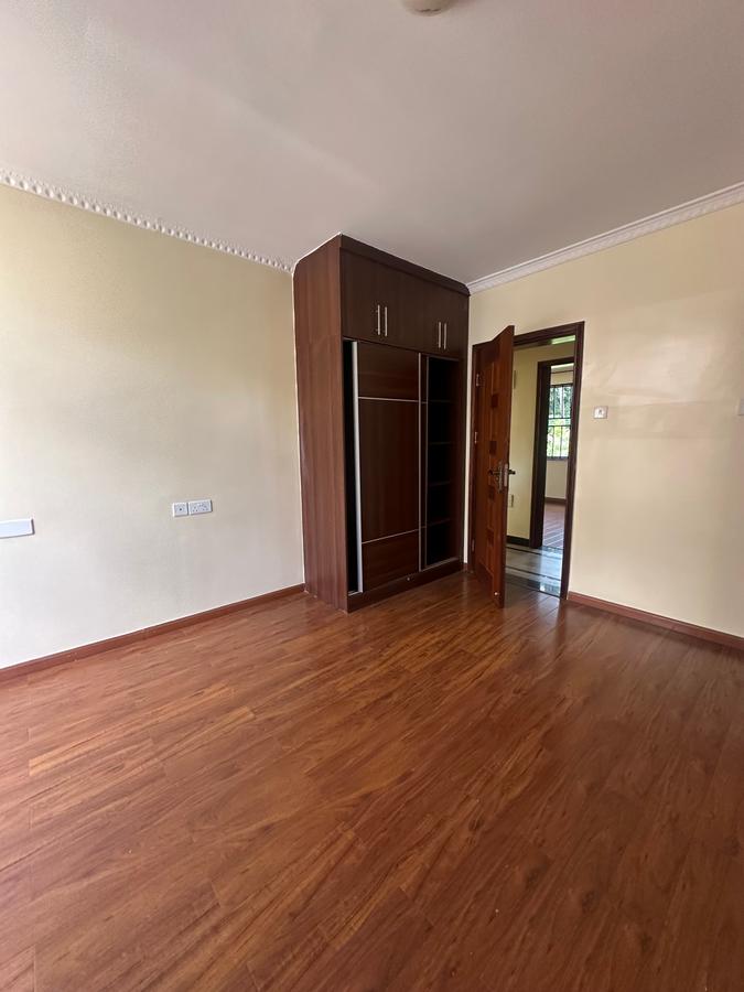 5 Bed Townhouse with En Suite in Lavington - 7