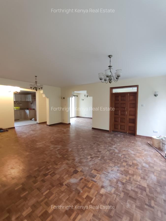 5 Bed House with En Suite at Hardy - 15