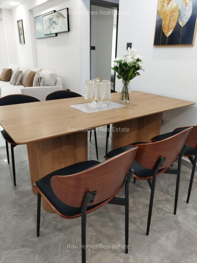 2 Bed Apartment with En Suite in Lavington - 11