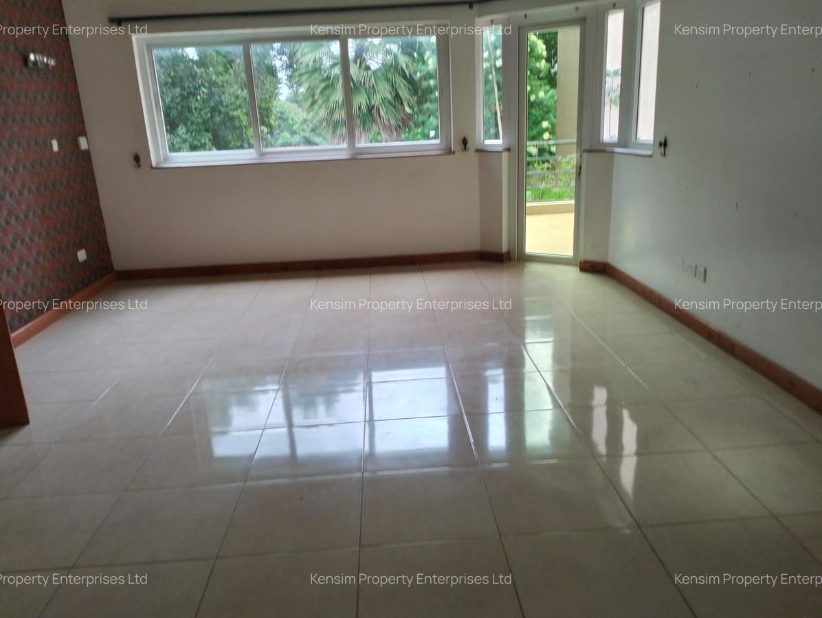 4 Bed Townhouse with En Suite in Riverside - 14