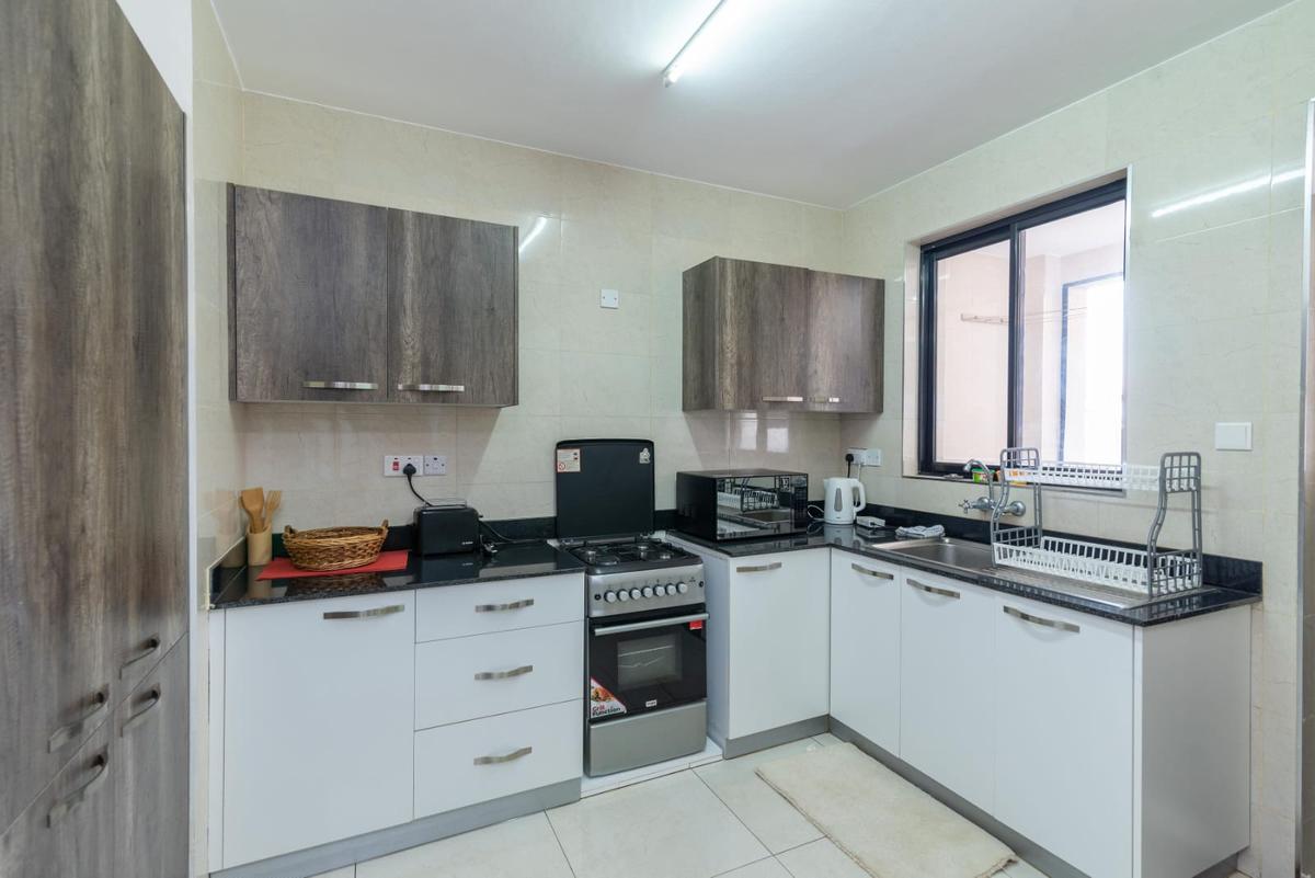 Serviced 2 Bed Apartment with En Suite at Chaddy Road - 6