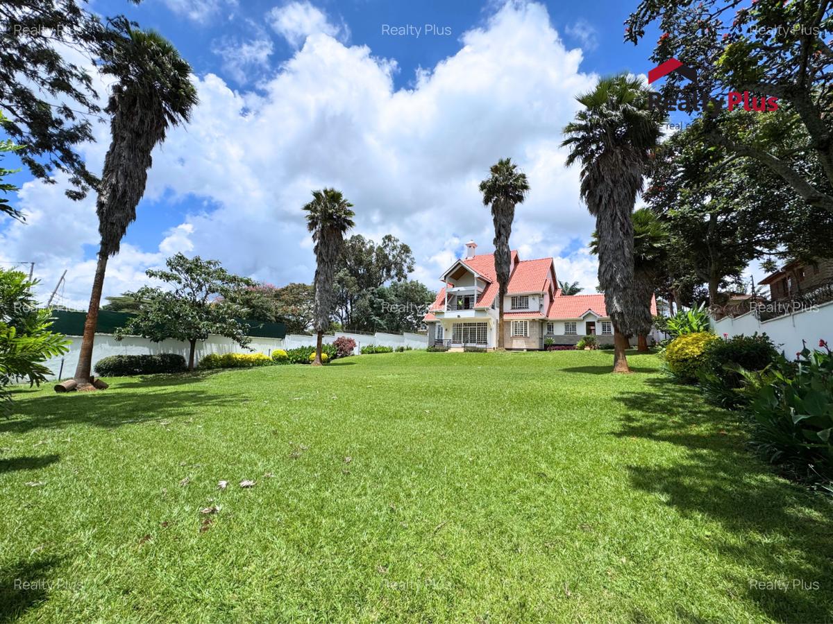 5 Bed Townhouse with En Suite at Mimosa - 1