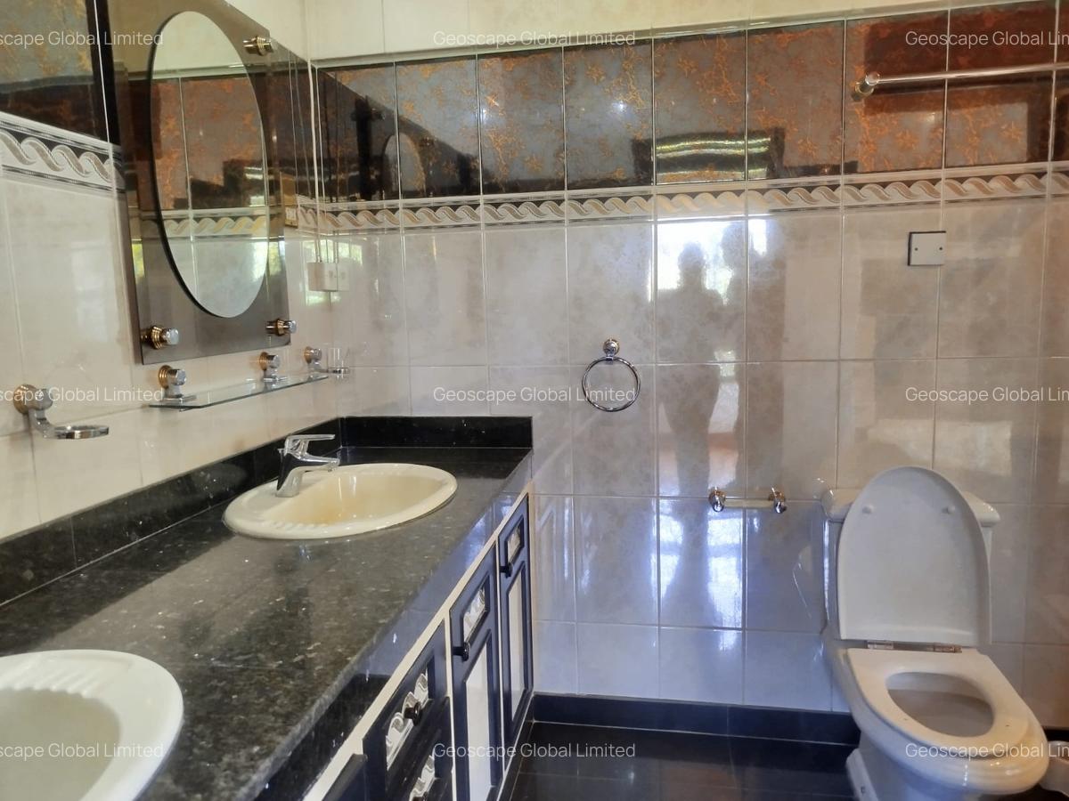 6 Bed House with En Suite in Gigiri - 6