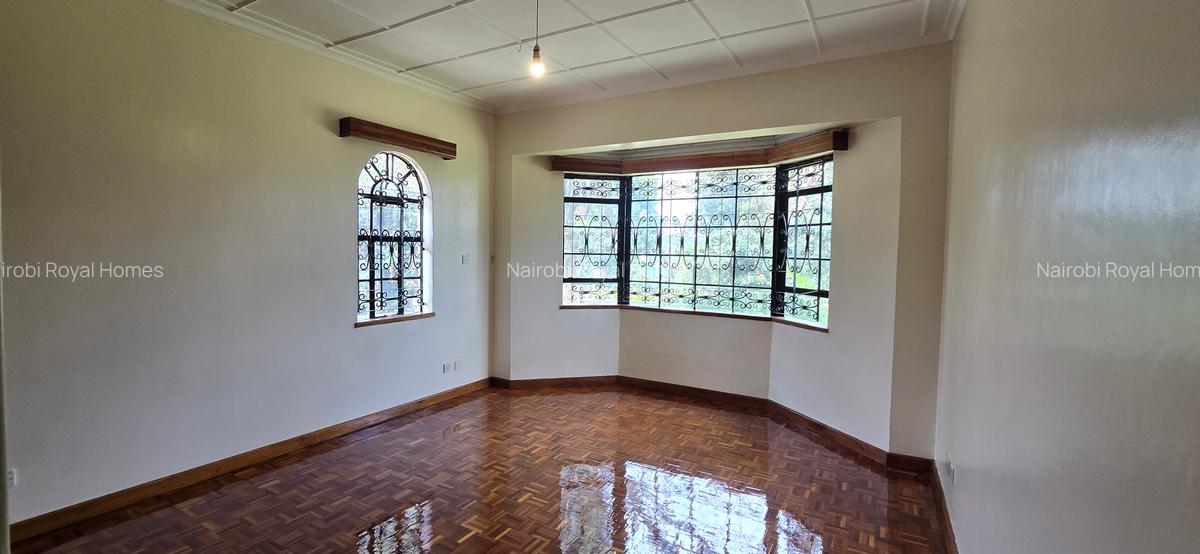 5 Bed Townhouse with En Suite at Nyari Close - 20