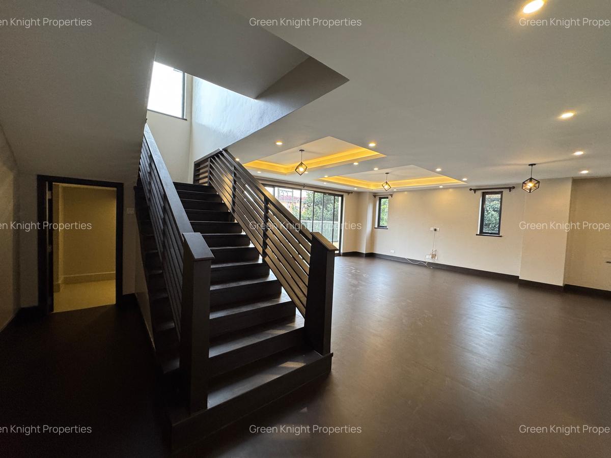 Serviced 4 Bed Apartment with En Suite in Kilimani - 9