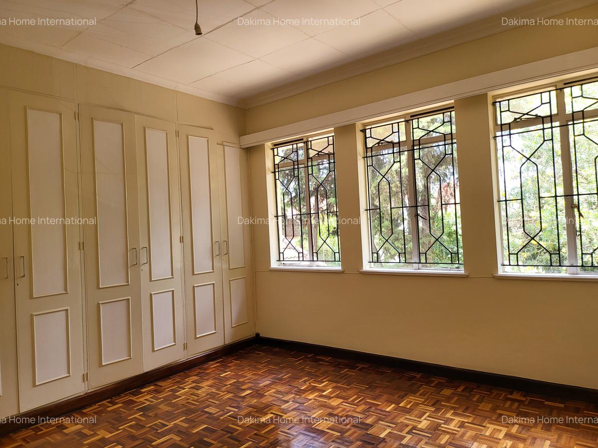 5 Bed House with En Suite in Gigiri - 12