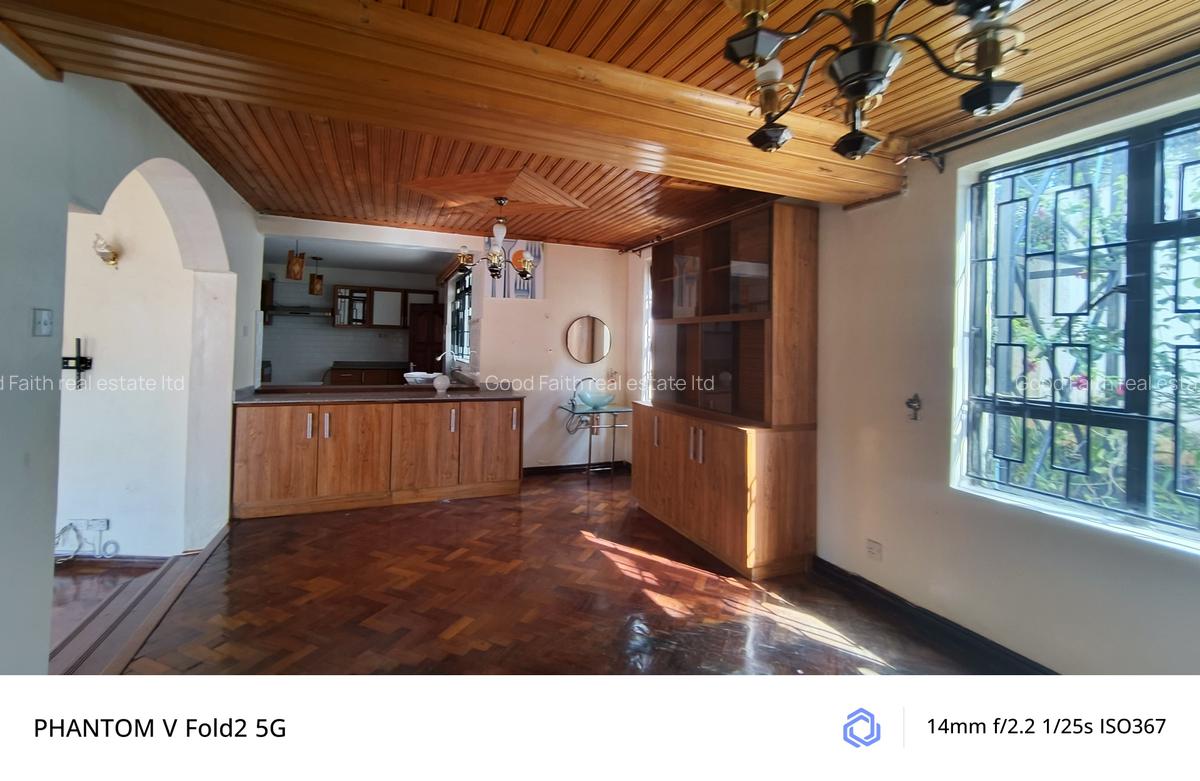5 Bed House with En Suite in Runda - 6