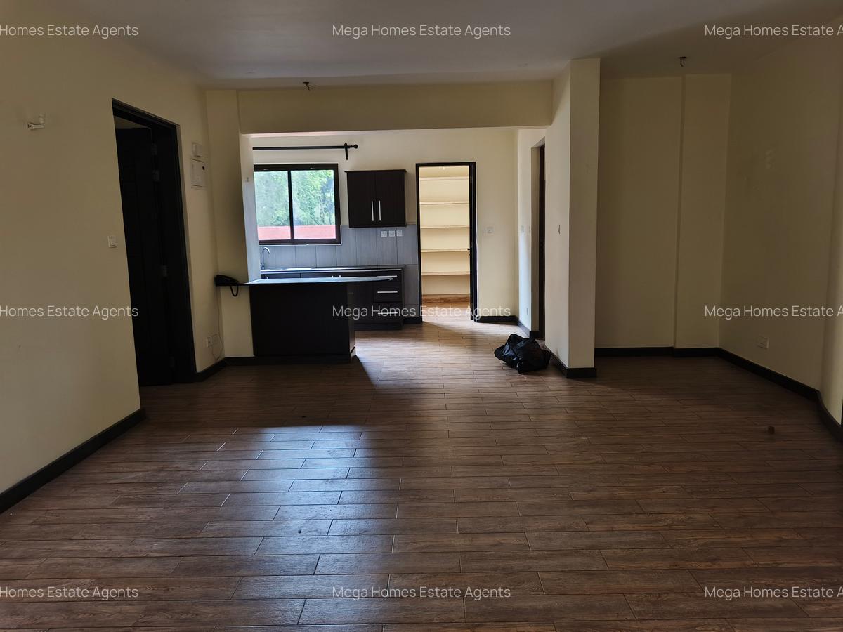 Serviced 3 Bed Apartment with En Suite in Parklands - 4