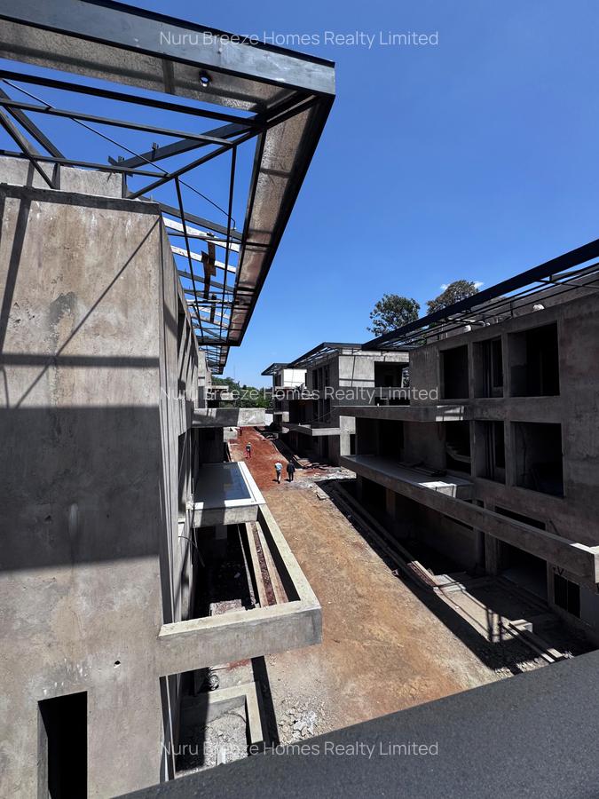 5 Bed Townhouse with En Suite in Lavington - 4