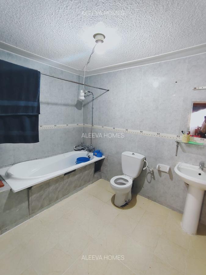 6 Bed Villa with En Suite in Lavington - 17