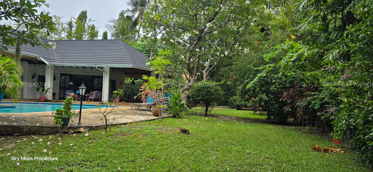 3 Bed Villa with En Suite at Mtwapa La-Marina - 4