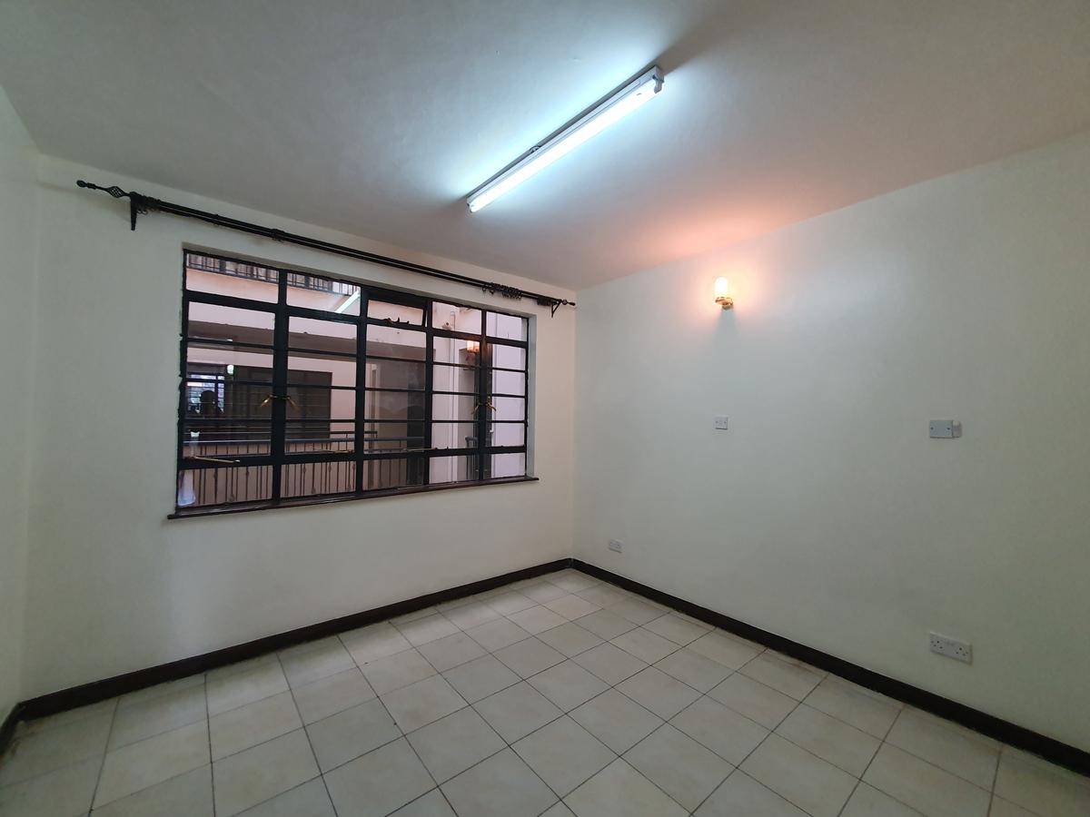 2 Bed Apartment with Borehole in Parklands - 10