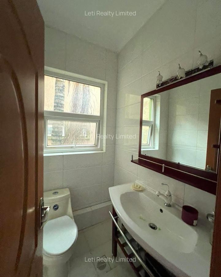 4 Bed Townhouse with En Suite in Riverside - 9