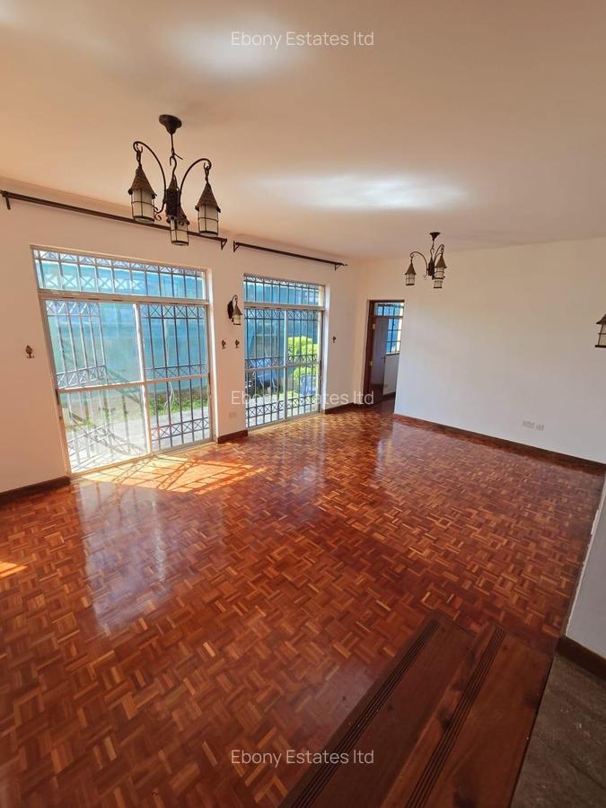 5 Bed Townhouse with En Suite in Lavington - 10