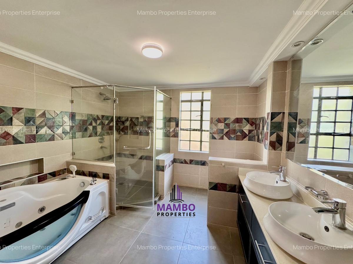 4 Bed Townhouse with En Suite at Westlands - 19