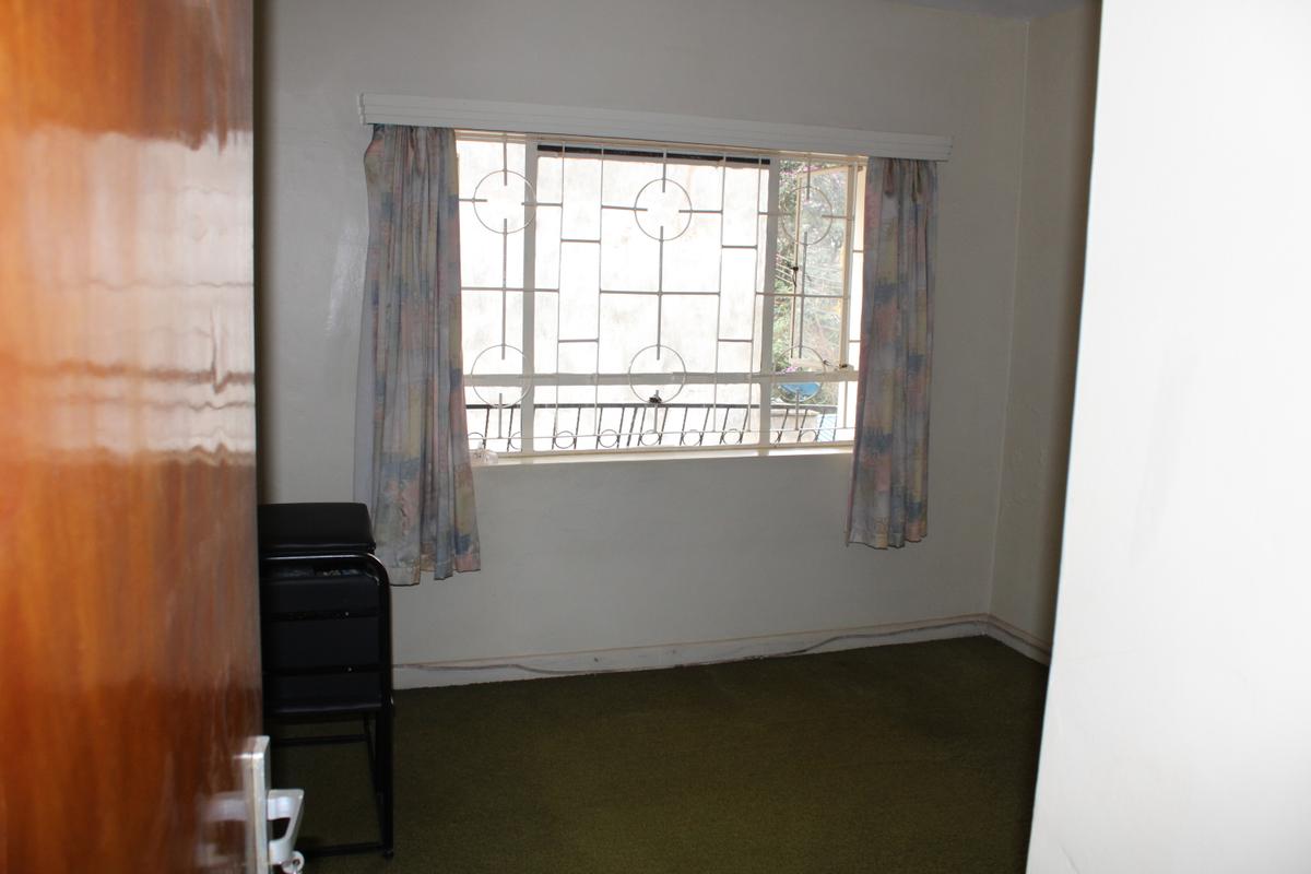 5 Bed Townhouse with En Suite in Westlands Area - 9