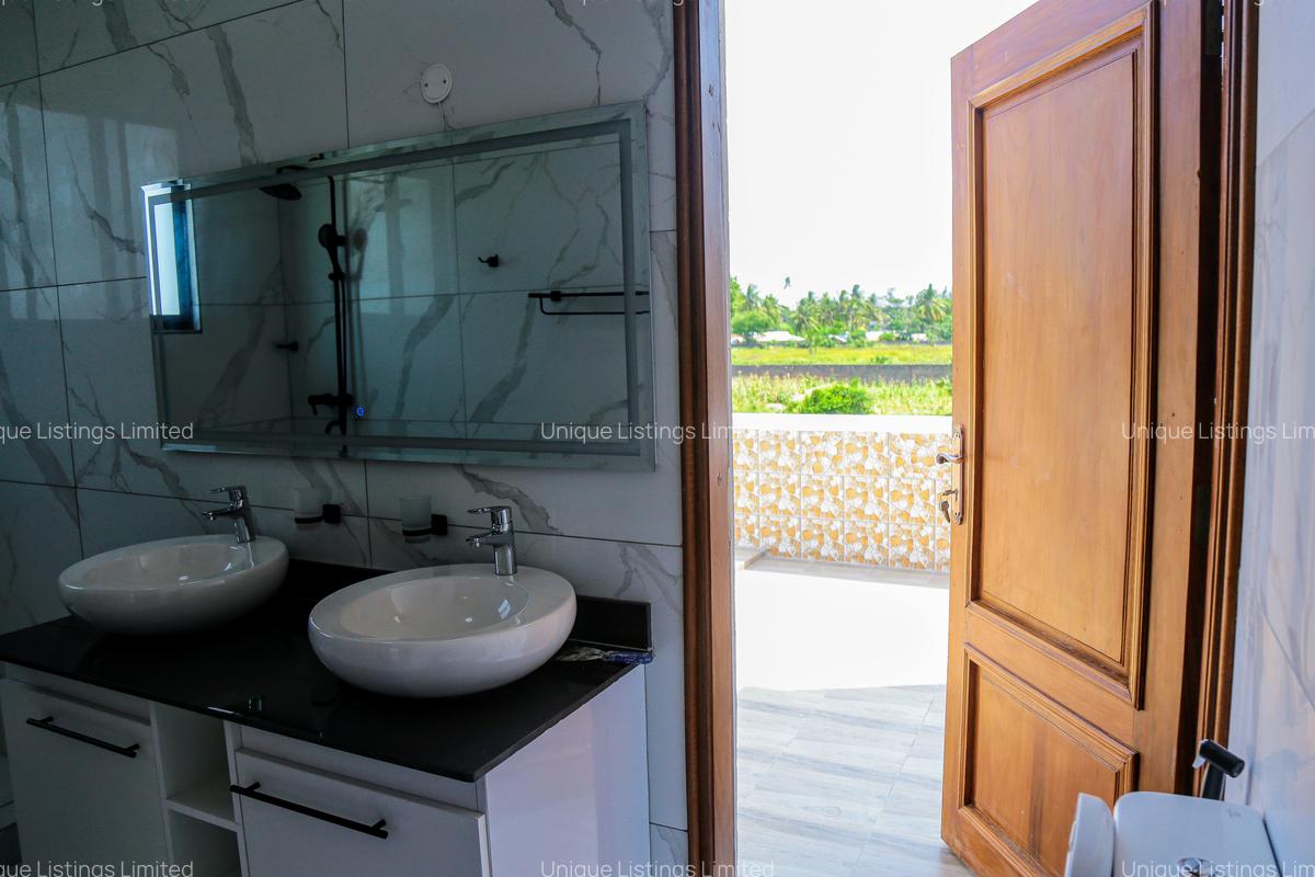 3 Bed House with En Suite in Mtwapa - 10