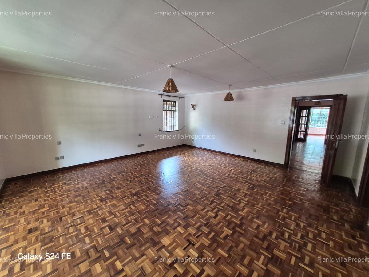 4 Bed Villa with En Suite at Westlands - 16