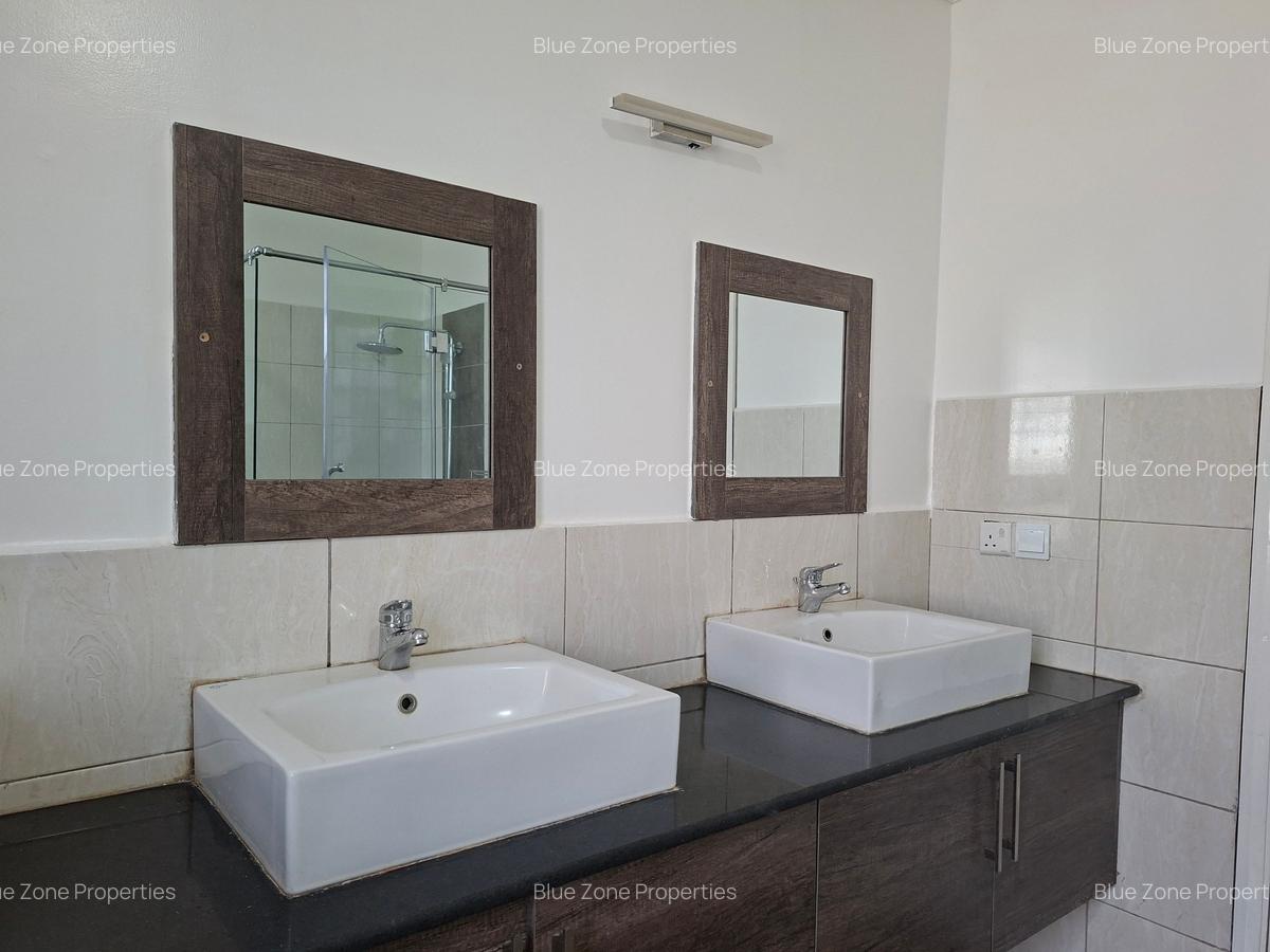 4 Bed Villa with En Suite at Off Peponi Rd - 12