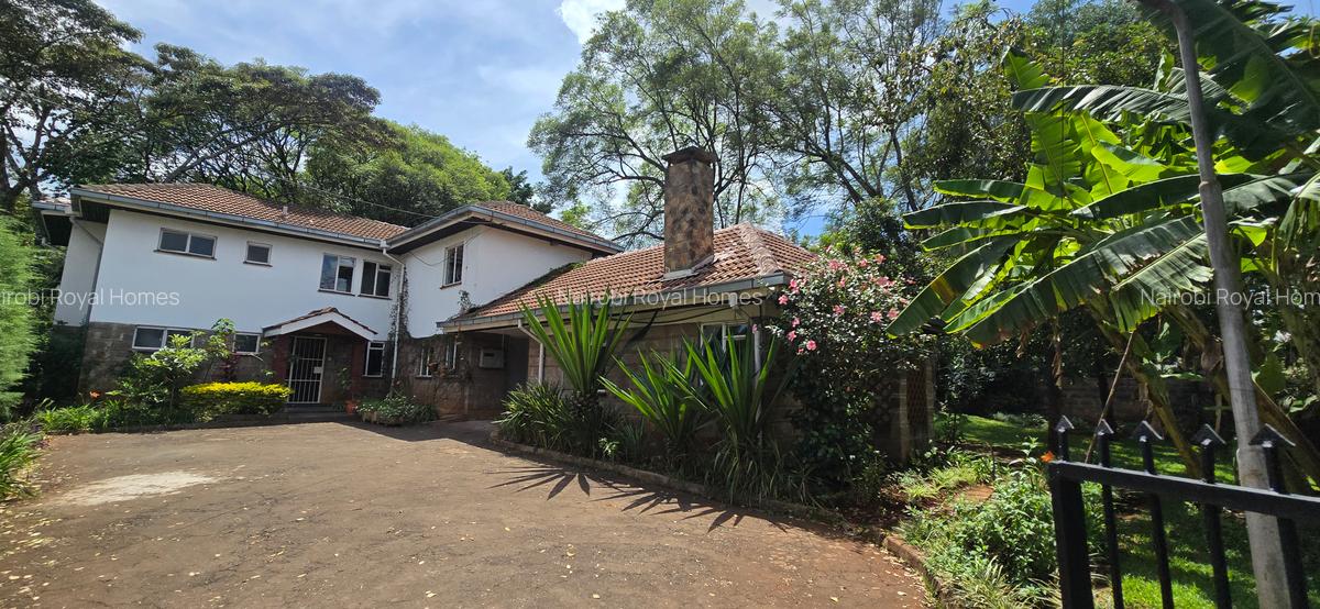 5 Bed Townhouse with En Suite at Lavington Green - 2