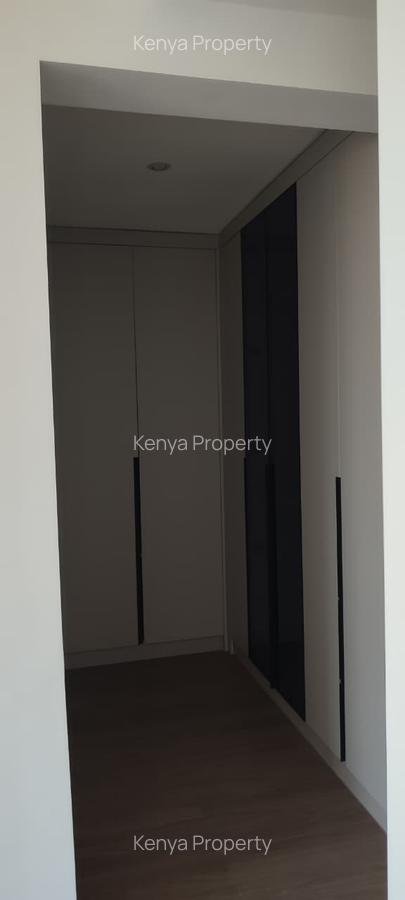 2 Bed Apartment with En Suite at Riverside Drive - 12