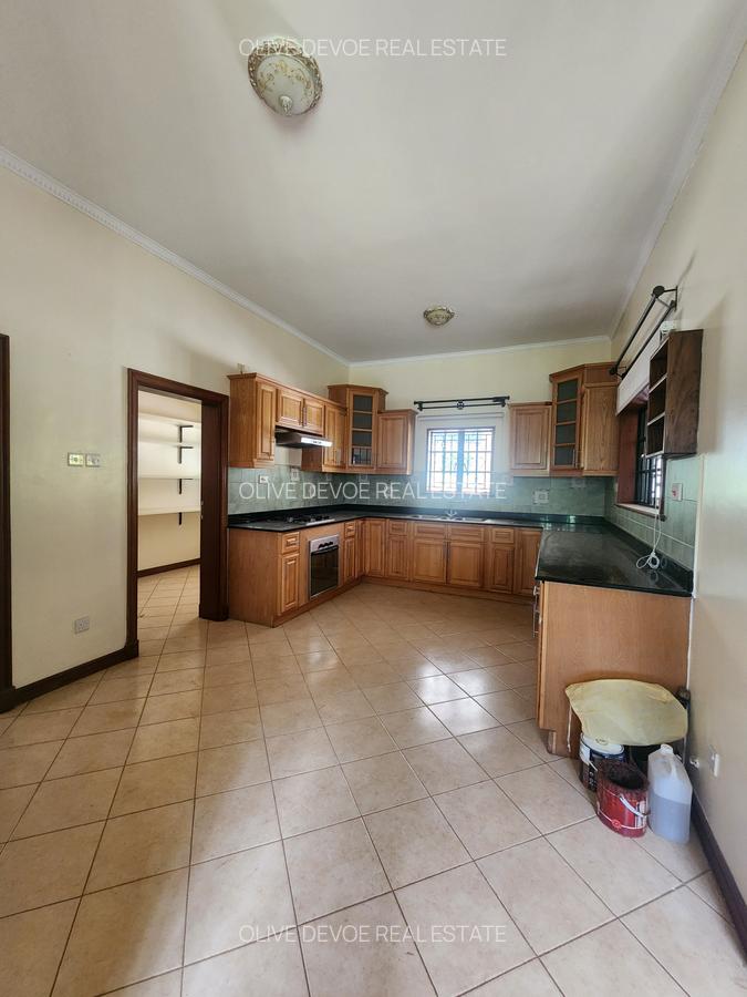 6 Bed Villa with En Suite in Karen - 9