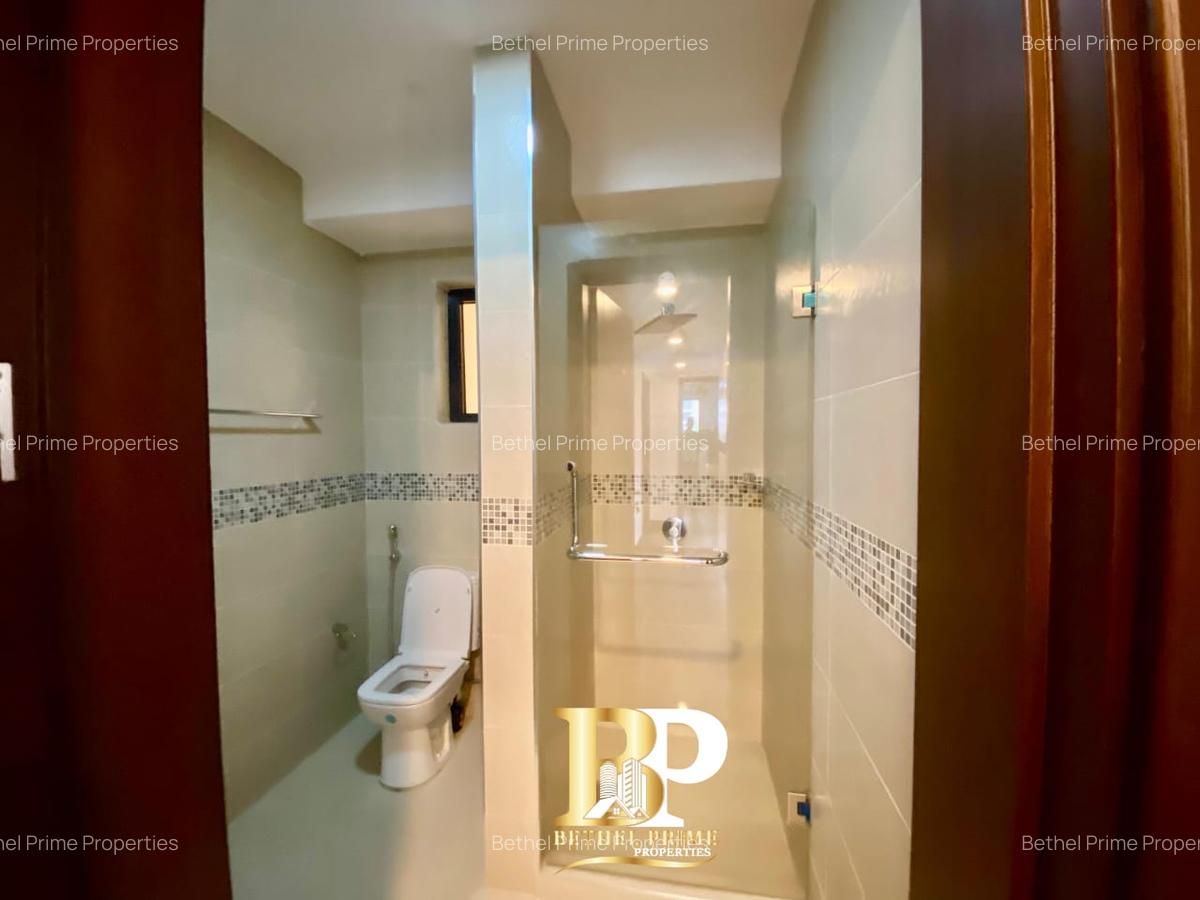 3 Bed Apartment with En Suite in Lavington - 19