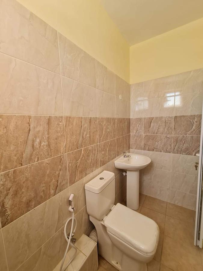 3 Bed Apartment with En Suite at Mt Kenya - 16