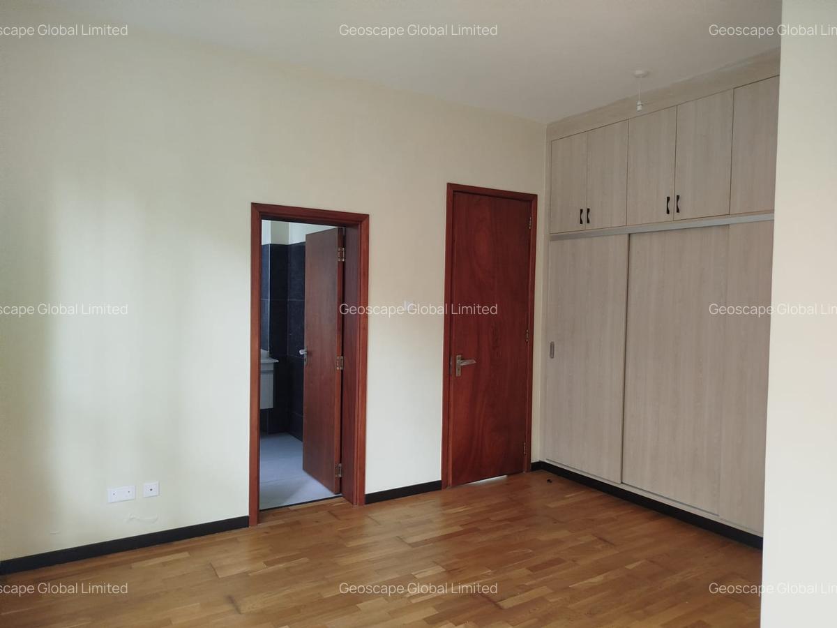 3 Bed Apartment with En Suite in General Mathenge - 9