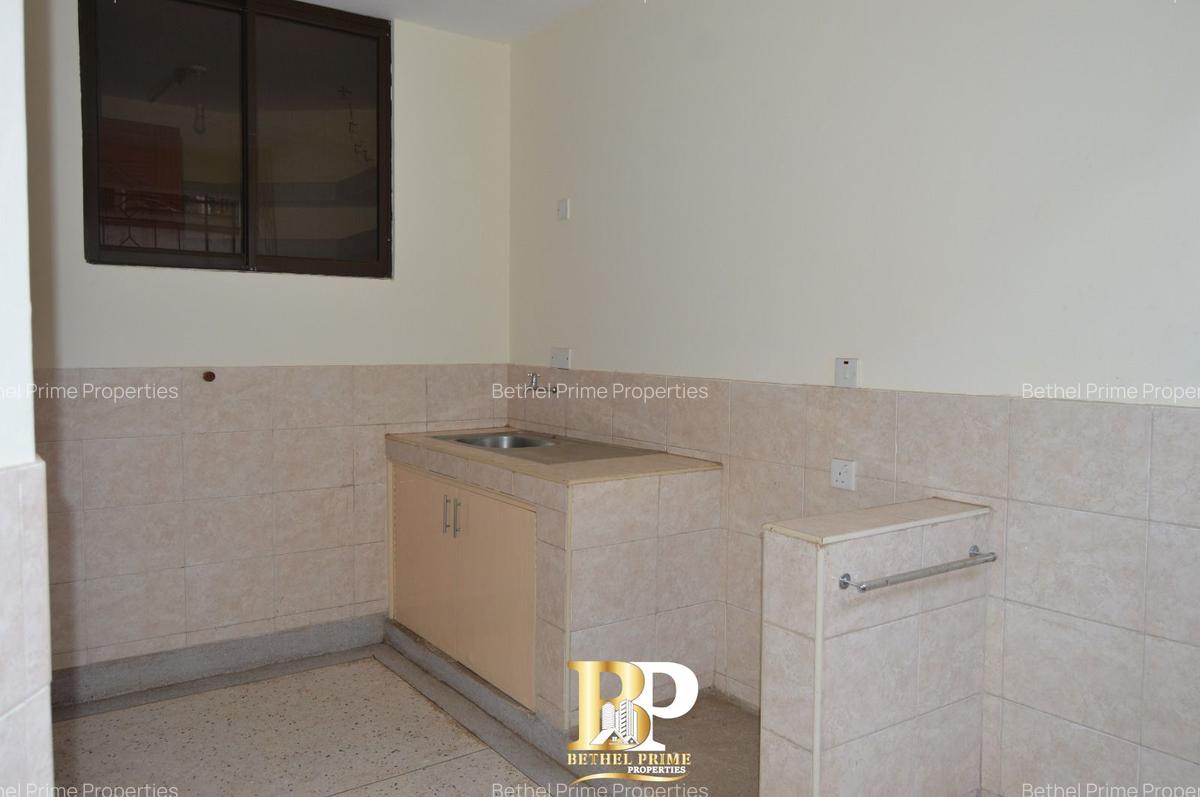 4 Bed Apartment with En Suite in Parklands - 19