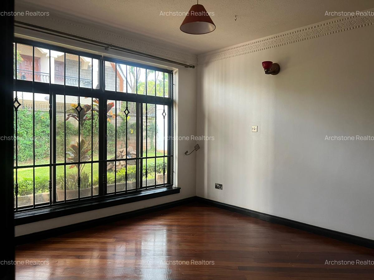7 Bed House with En Suite in Runda - 13