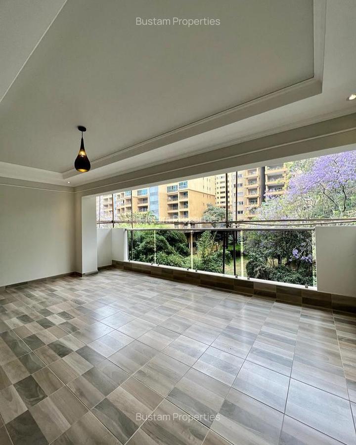 3 Bed Apartment with En Suite in Riverside - 3