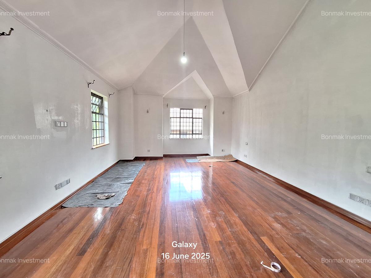 4 Bed Townhouse with En Suite at French Embassy - 16