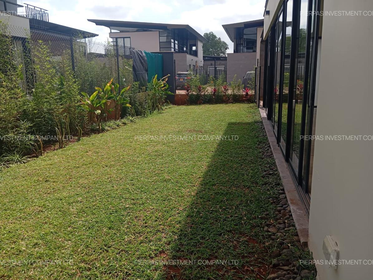 4 Bed Townhouse with En Suite in Kiambu Road - 11