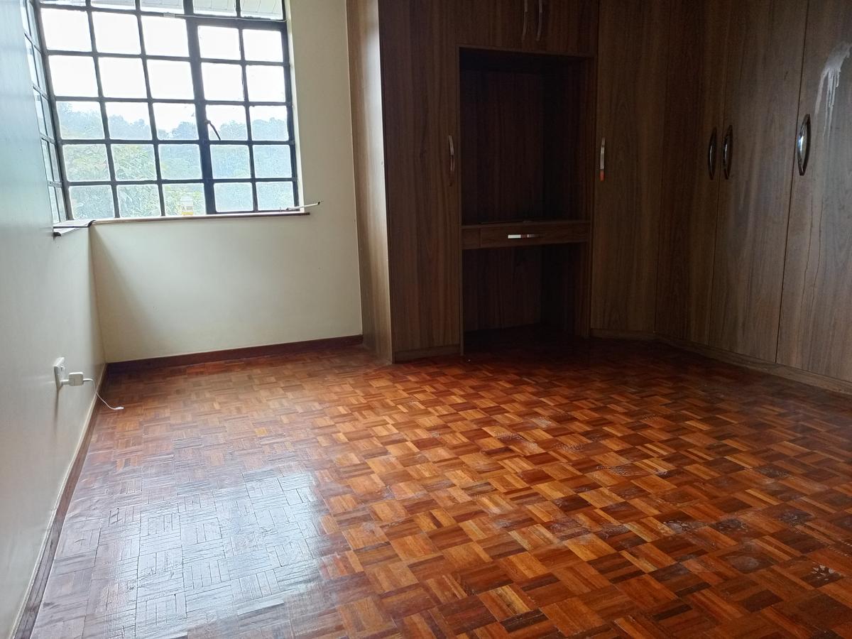 4 Bed Townhouse with En Suite in Kitisuru - 12