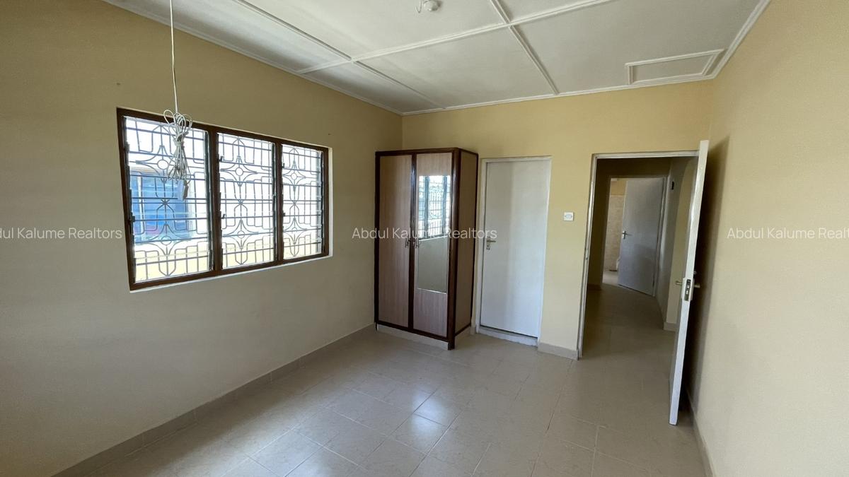 2 Bed House with En Suite at Bamburi - 17