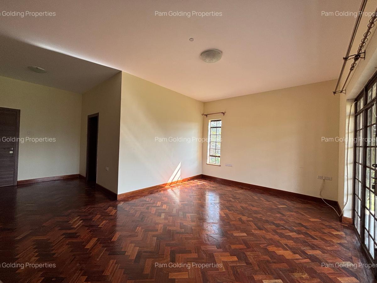 3 Bed Apartment with En Suite in Runda - 10