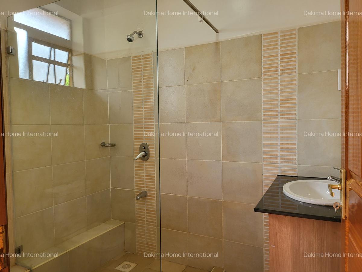 5 Bed Townhouse with En Suite at Kitisuru - 12